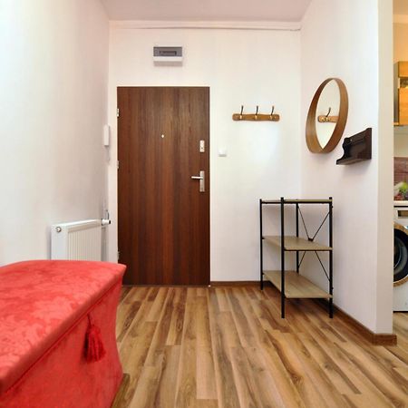 Stylowy 2-Pokojowy Apartament 5 Min. Od Rynku วรอตซวาฟ ภายนอก รูปภาพ