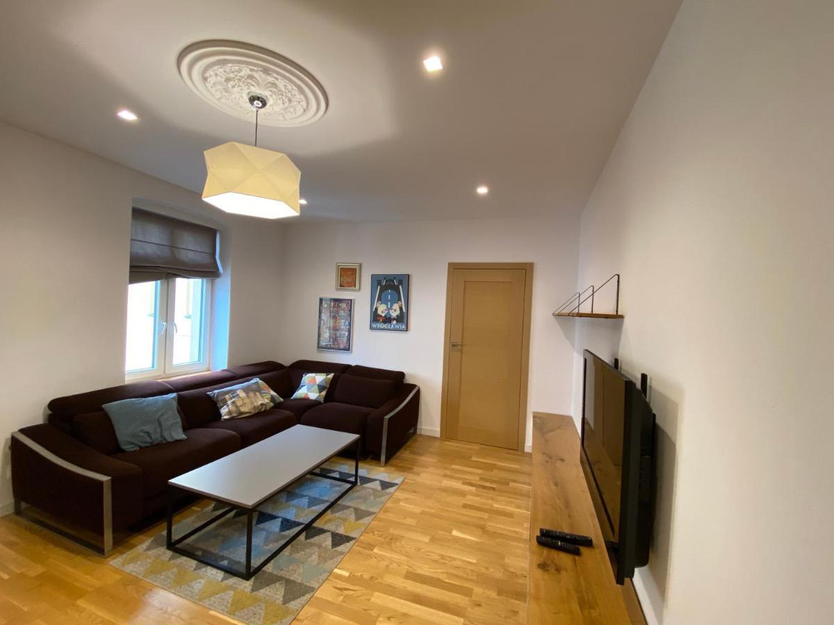 Stylowy 2-Pokojowy Apartament 5 Min. Od Rynku วรอตซวาฟ ภายนอก รูปภาพ