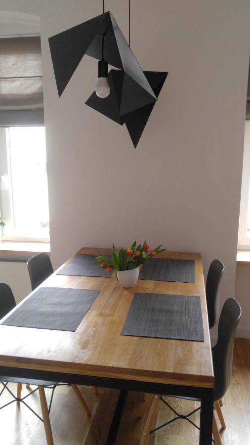 Stylowy 2-Pokojowy Apartament 5 Min. Od Rynku วรอตซวาฟ ภายนอก รูปภาพ