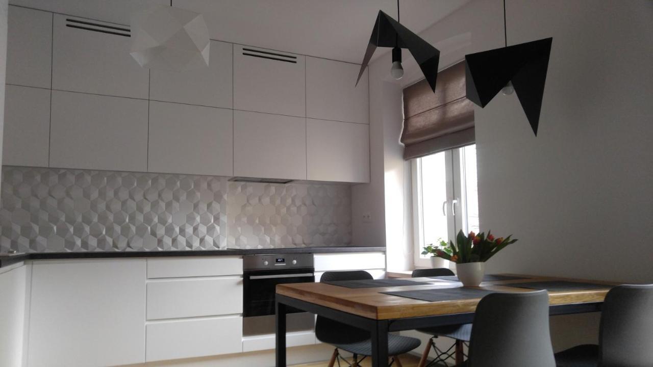 Stylowy 2-Pokojowy Apartament 5 Min. Od Rynku วรอตซวาฟ ภายนอก รูปภาพ