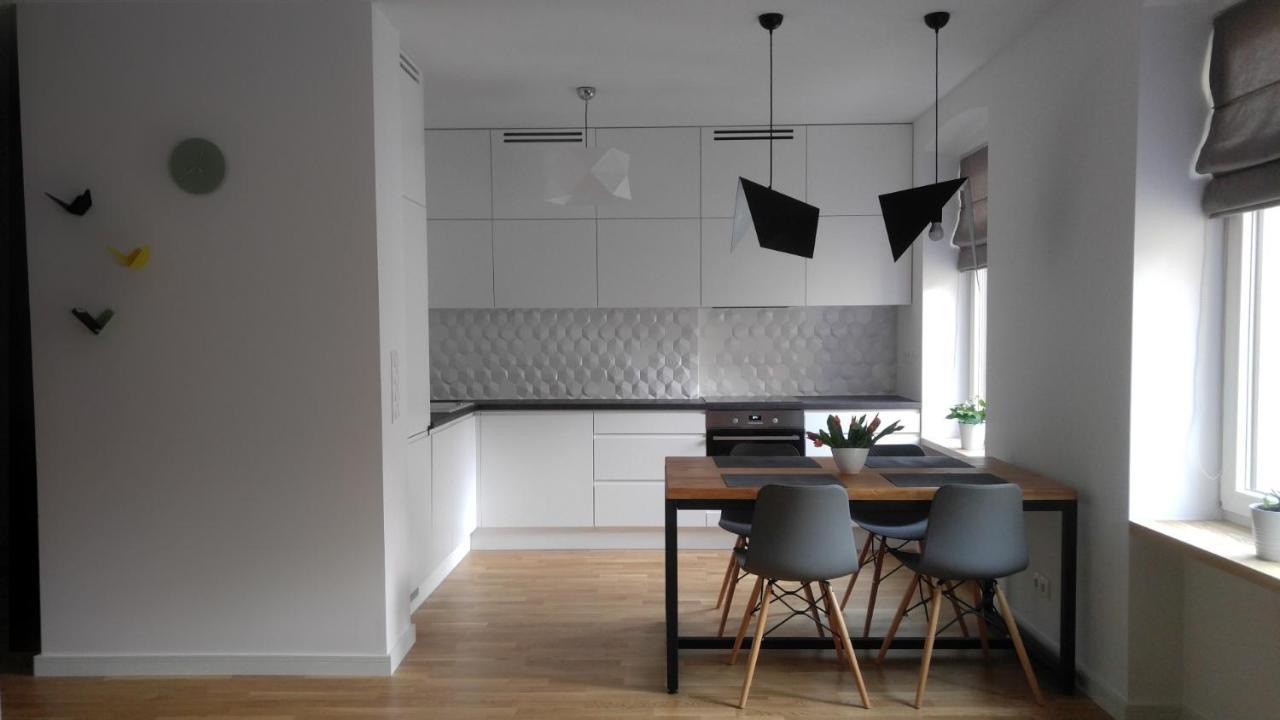 Stylowy 2-Pokojowy Apartament 5 Min. Od Rynku วรอตซวาฟ ภายนอก รูปภาพ